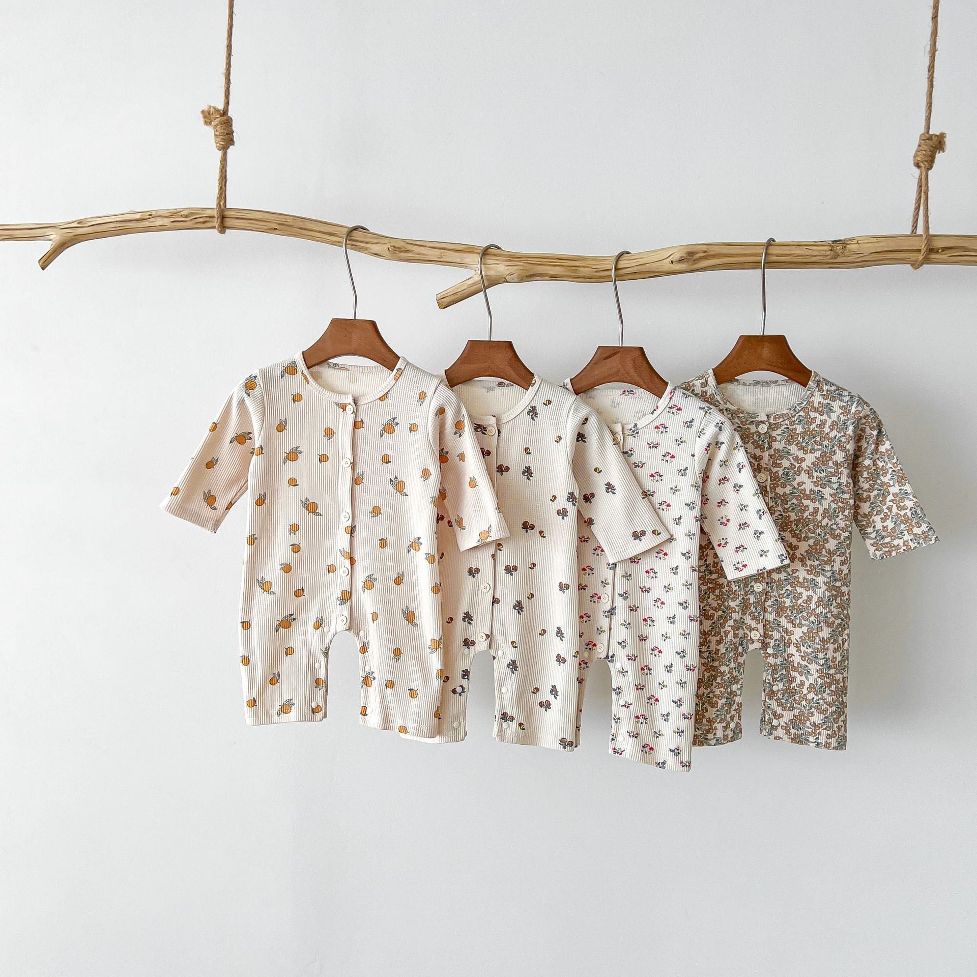 Spring And Autumn Baby Romper Floral Long Sleeve Jumpsuit.