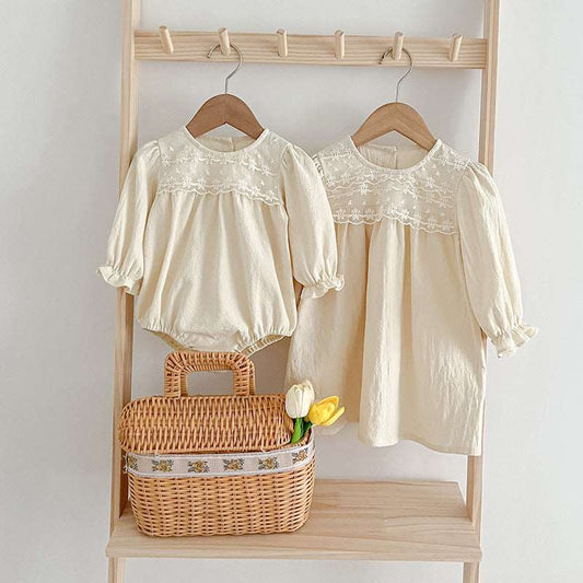 Baby Lace Lace Stand Collar Jumpsuit Girl Dress.